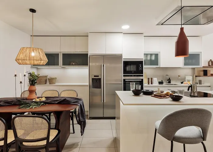 דירה Malena - 3 Bedrooms And Terrace In Eixample Esquerra ברצלונה